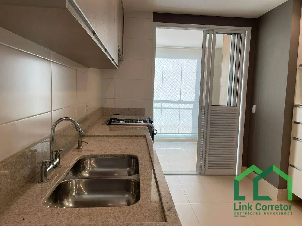Apartamento, 3 quartos, 188 m² - Foto 2