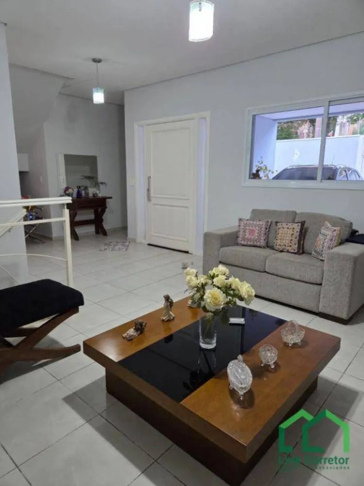 Casa, 3 quartos, 258 m² - Foto 2