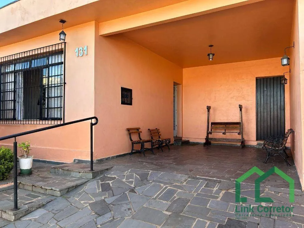 Casa, 4 quartos, 202 m² - Foto 1