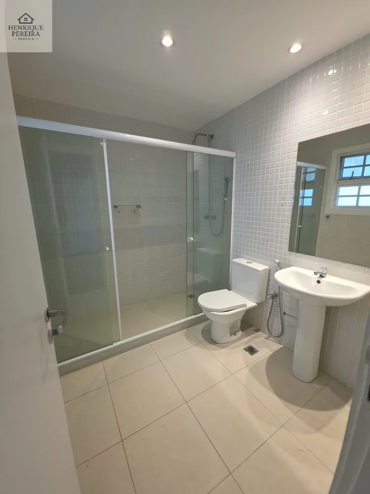 Casa, 4 quartos, 240 m² - Foto 30