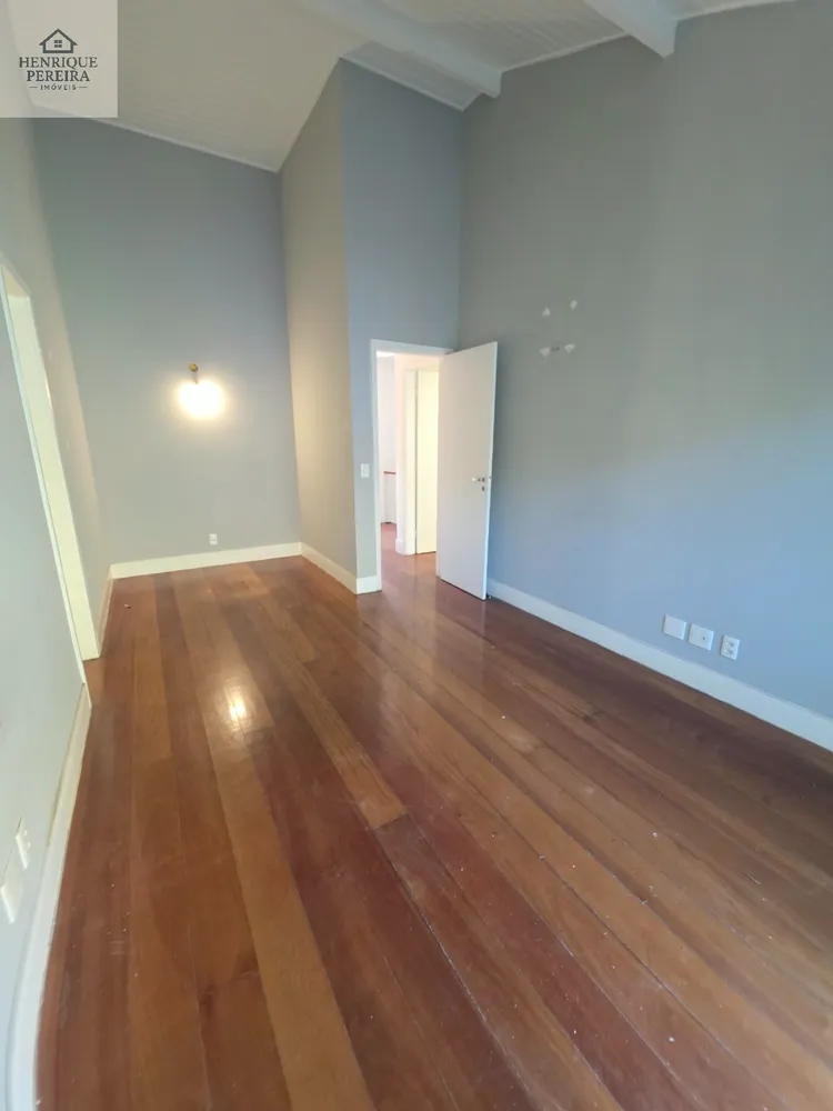 Casa, 4 quartos, 240 m² - Foto 27
