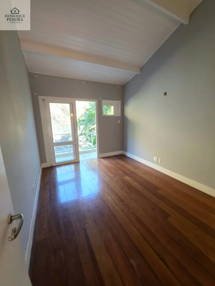 Casa, 4 quartos, 240 m² - Foto 32