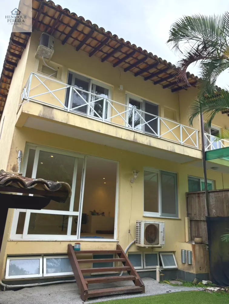 Casa, 4 quartos, 240 m² - Foto 1