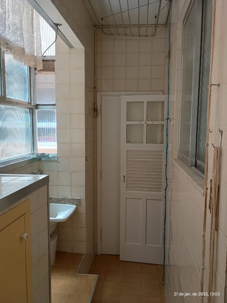 Apartamento à venda com 2 quartos, 75m² - Foto 3