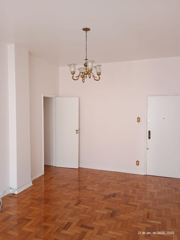 Apartamento à venda com 2 quartos, 75m² - Foto 9