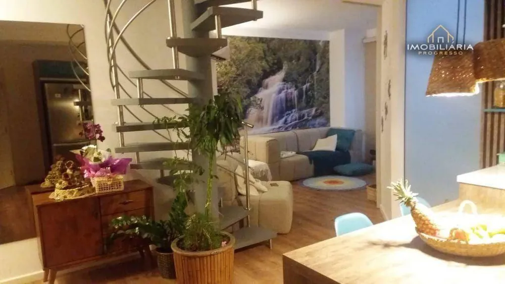 Cobertura, 3 quartos, 223 m² - Foto 3