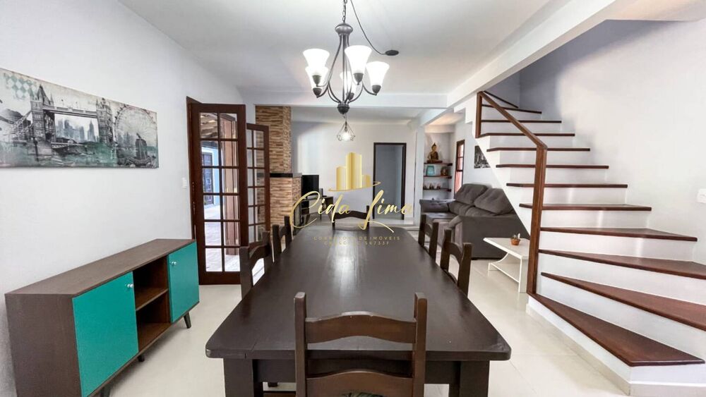 Casa, 3 quartos, 228 m² - Foto 2