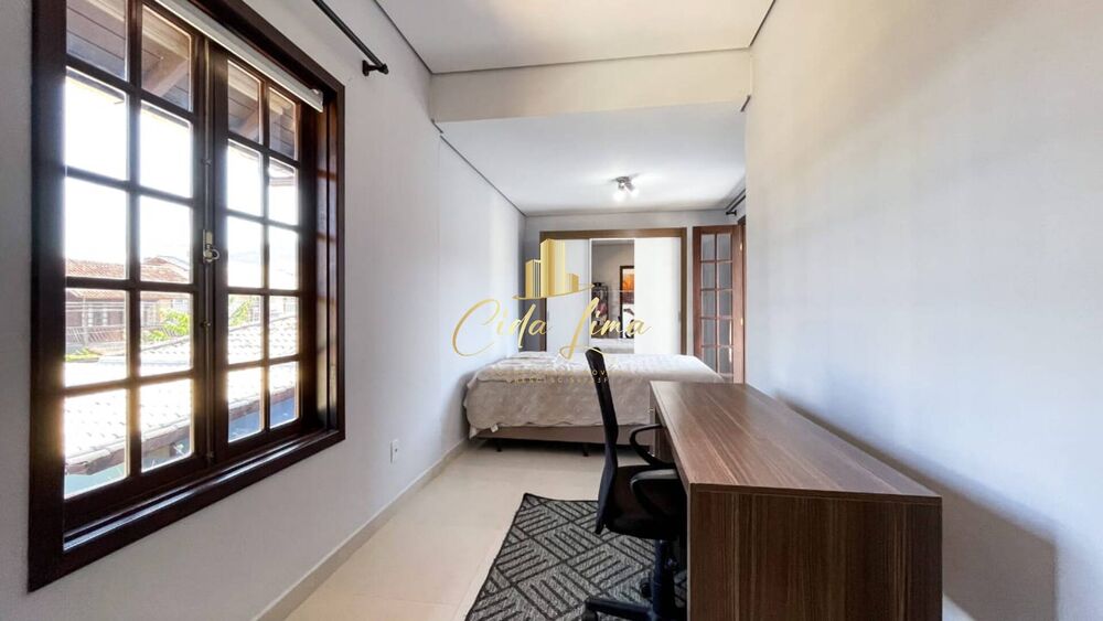 Casa, 3 quartos, 228 m² - Foto 8