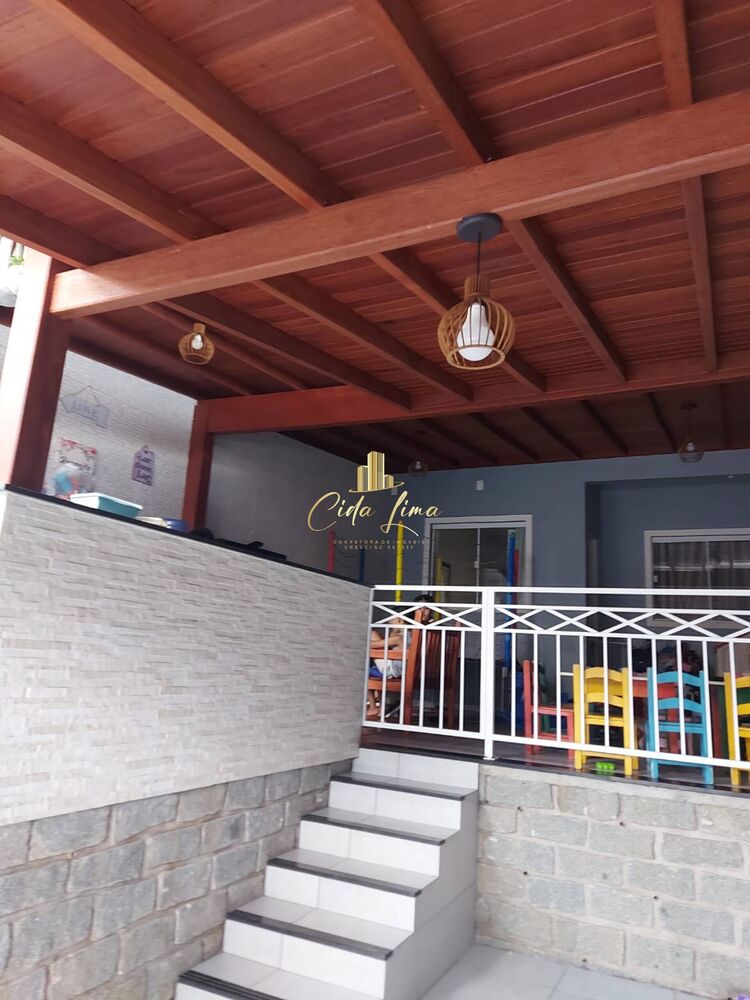 Casa à venda com 2 quartos, 100m² - Foto 8