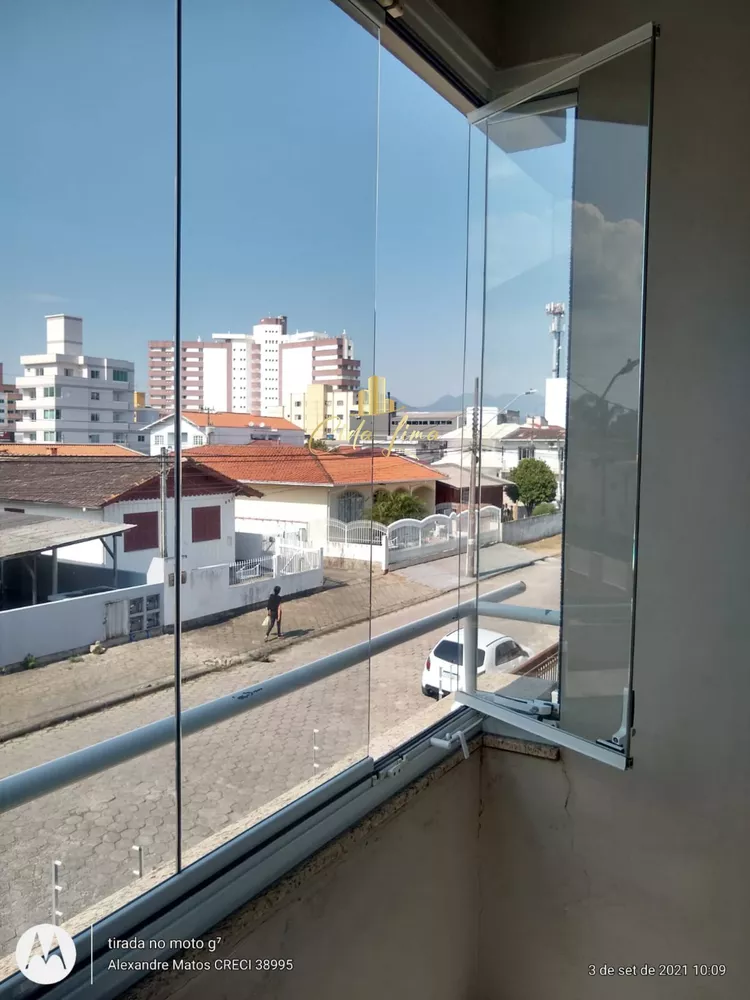 Apartamento à venda com 2 quartos, 58m² - Foto 2