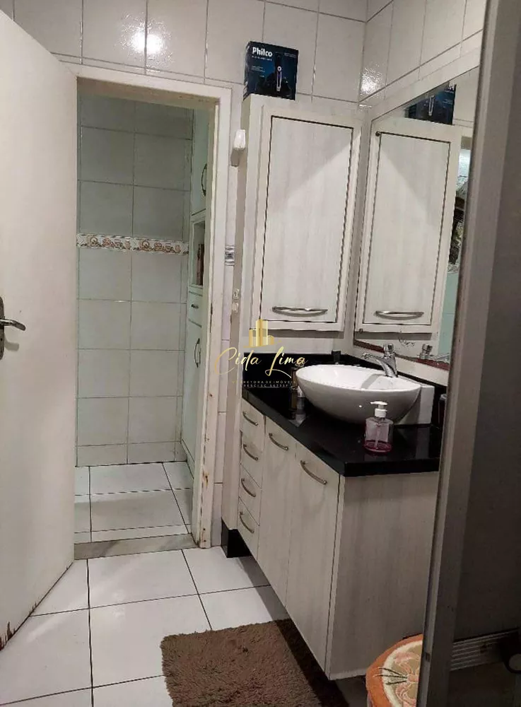 Casa à venda com 3 quartos, 420m² - Foto 2