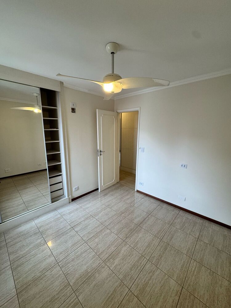 Apartamento para alugar com 4 quartos, 96m² - Foto 9