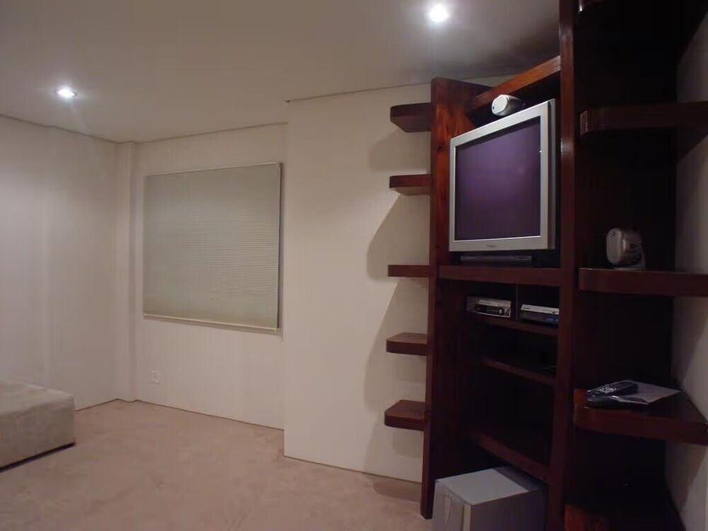Apartamento para alugar com 1 quarto, 50m² - Foto 12