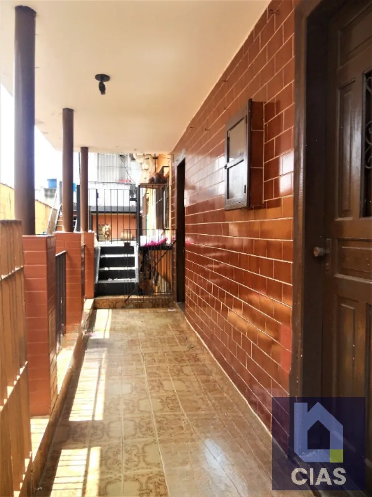 Casa, 4 quartos, 230 m² - Foto 1