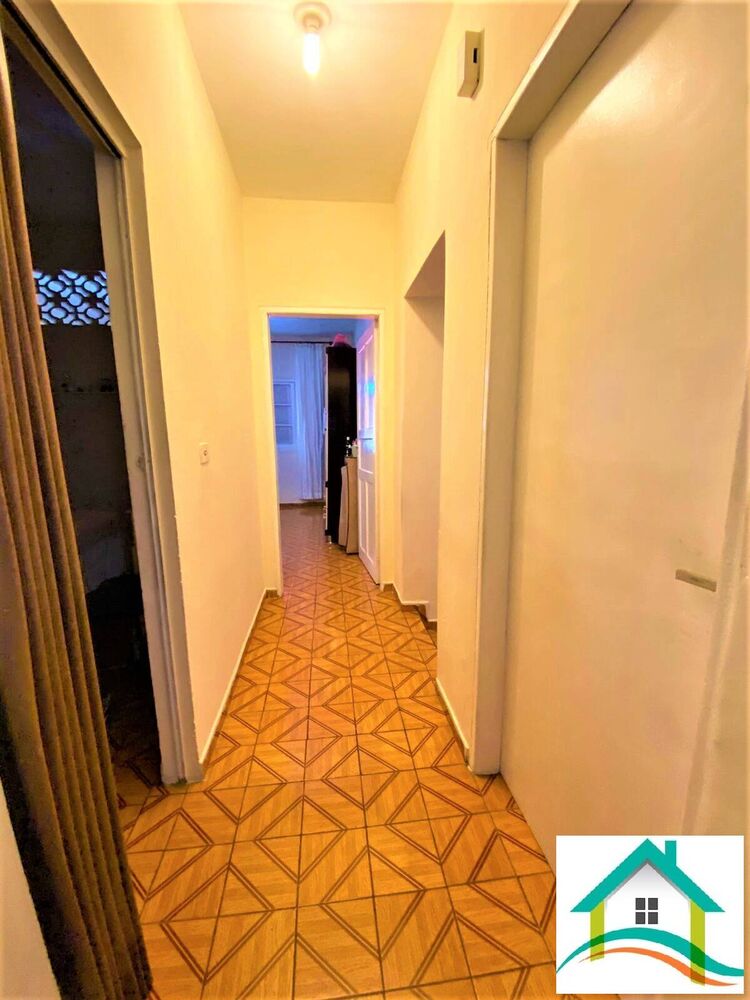 Casa à venda com 3 quartos, 194m² - Foto 2