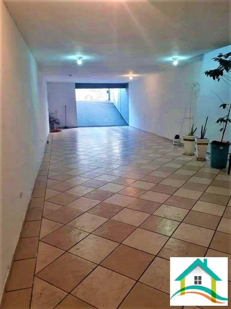 Casa à venda com 3 quartos, 282m² - Foto 3