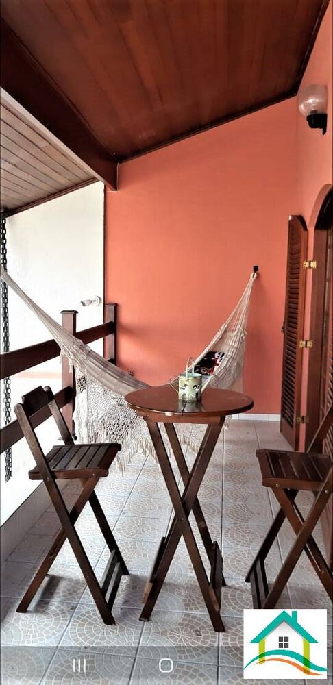 Casa à venda com 4 quartos, 261m² - Foto 1