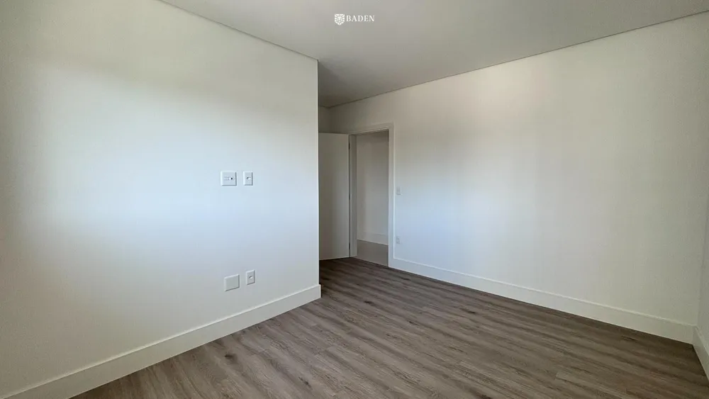 Apartamento, 4 quartos, 204 m² - Foto 2