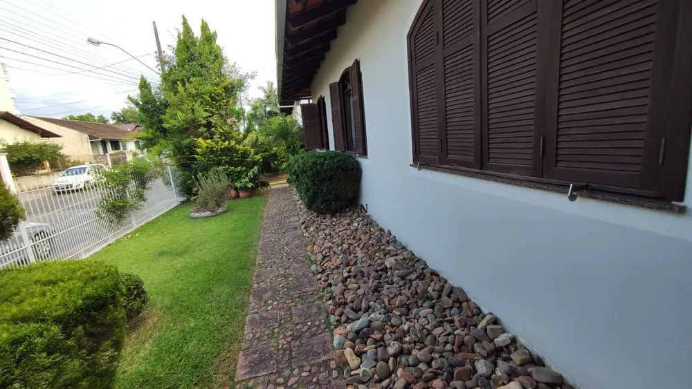 Casa à venda com 3 quartos, 270m² - Foto 5