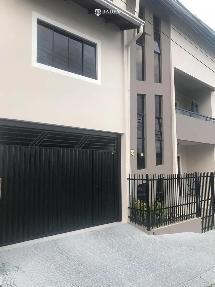Casa, 3 quartos, 175 m² - Foto 2