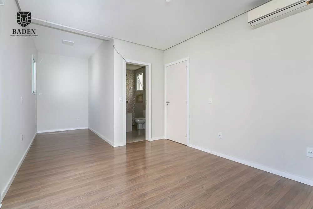 Casa, 3 quartos, 191 m² - Foto 5
