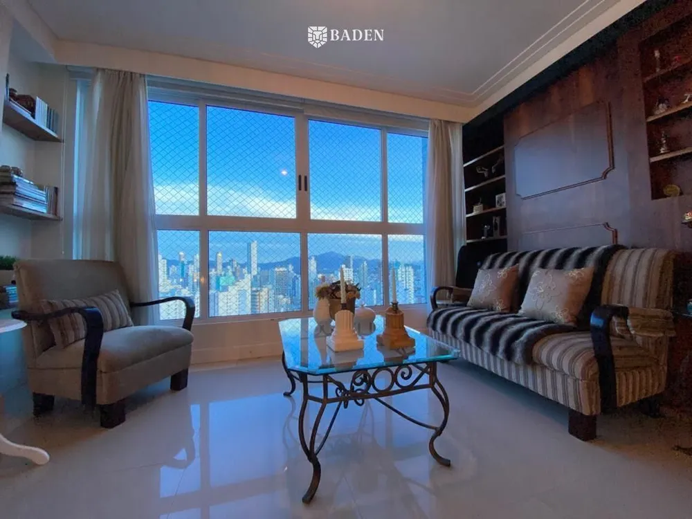 Apartamento, 3 quartos, 252 m² - Foto 10