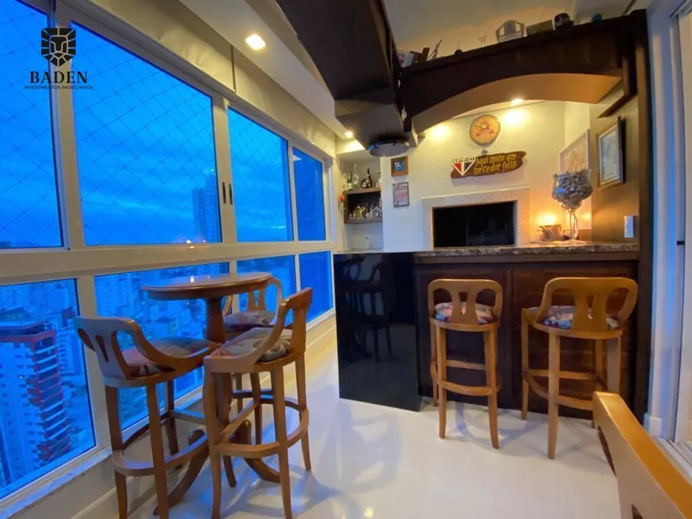 Apartamento, 3 quartos, 252 m² - Foto 1