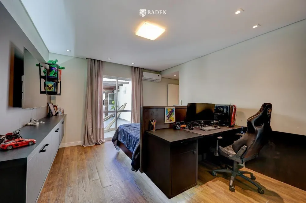 Apartamento, 3 quartos, 240 m² - Foto 11