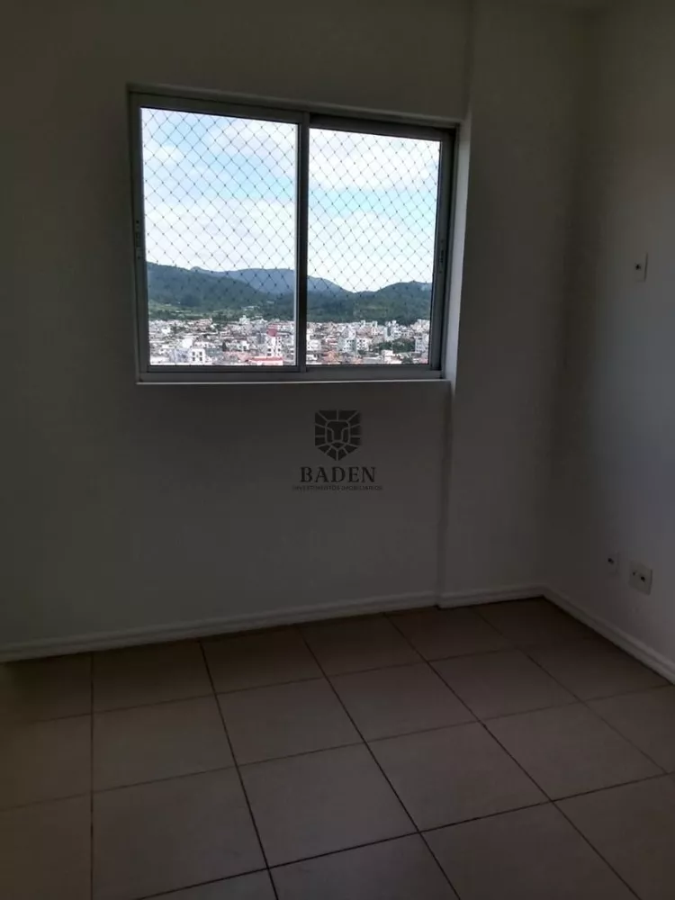 Apartamento à venda com 3 quartos, 124m² - Foto 7