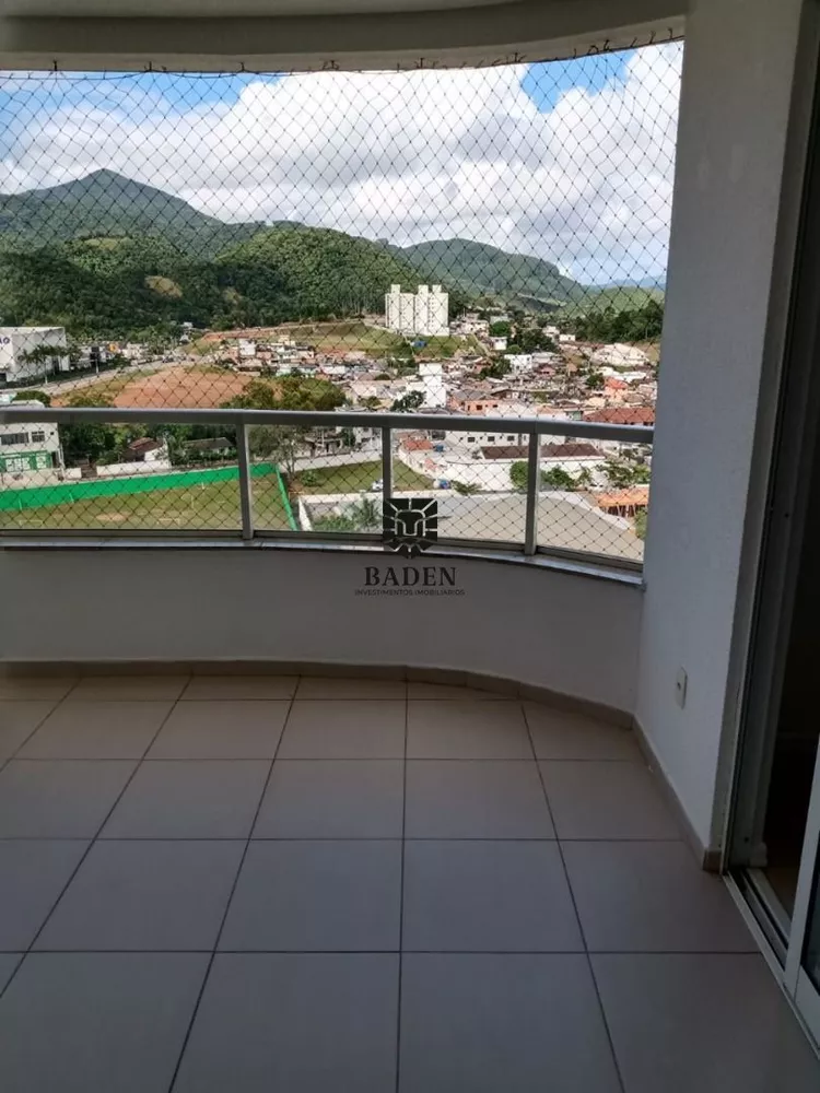 Apartamento à venda com 3 quartos, 124m² - Foto 3