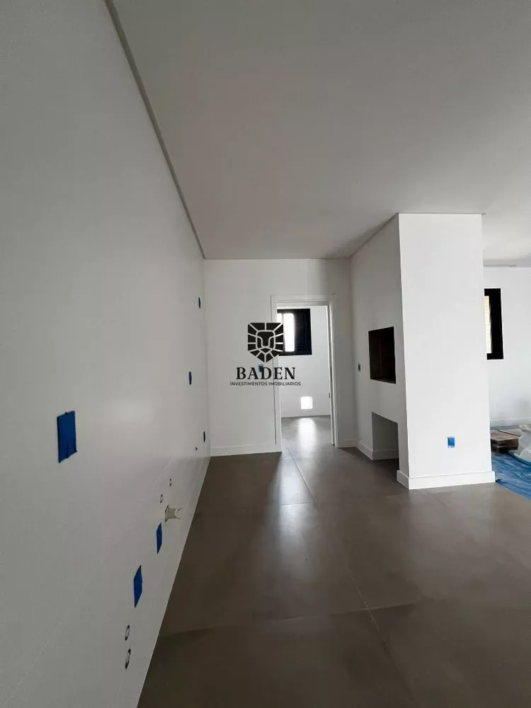 Apartamento à venda com 4 quartos, 149m² - Foto 3