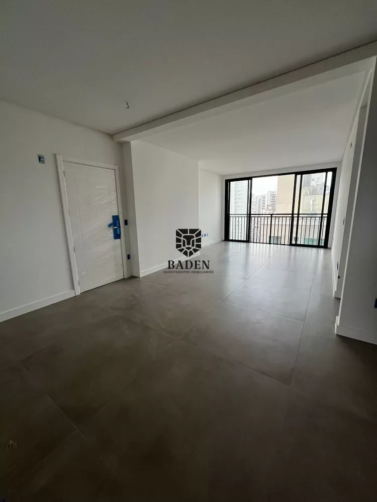 Apartamento à venda com 4 quartos, 149m² - Foto 6