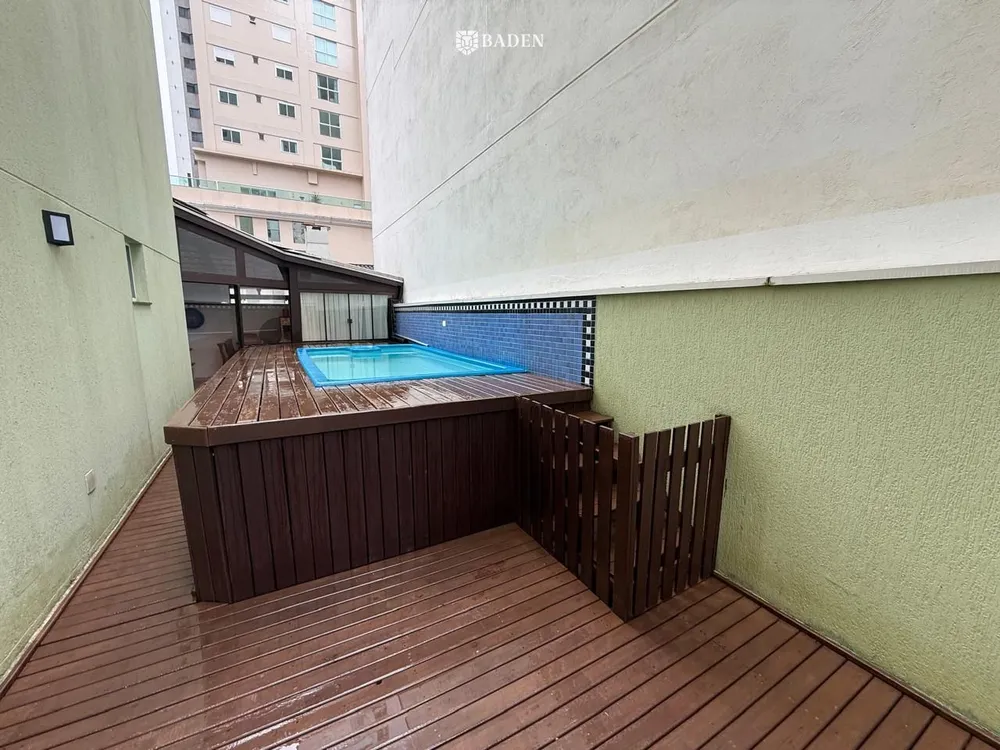 Apartamento, 3 quartos, 244 m² - Foto 2