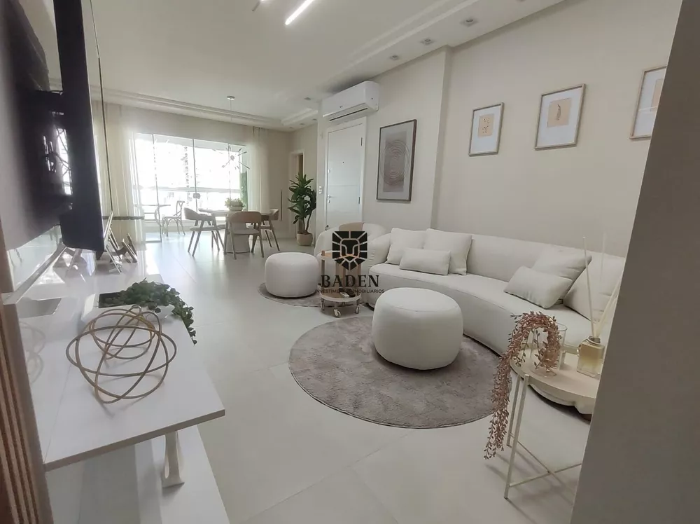 Apartamento à venda com 3 quartos, 122m² - Foto 1