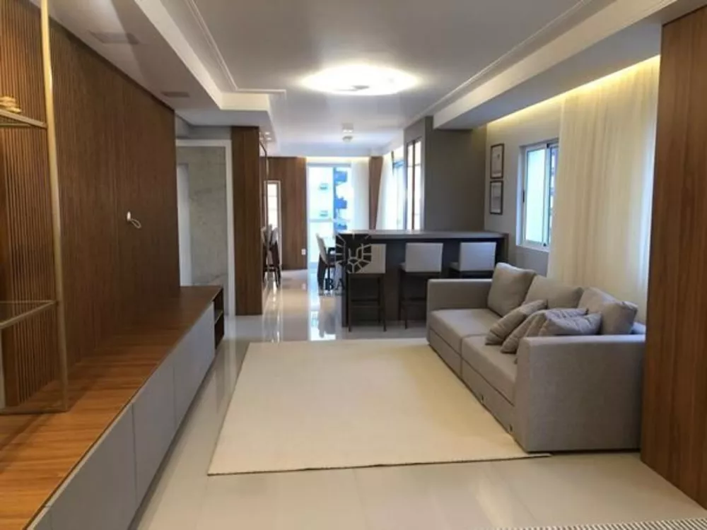 Apartamento à venda com 3 quartos, 136m² - Foto 6