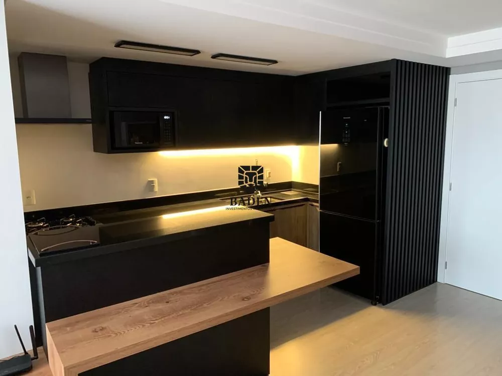 Apartamento à venda com 2 quartos, 62m² - Foto 1