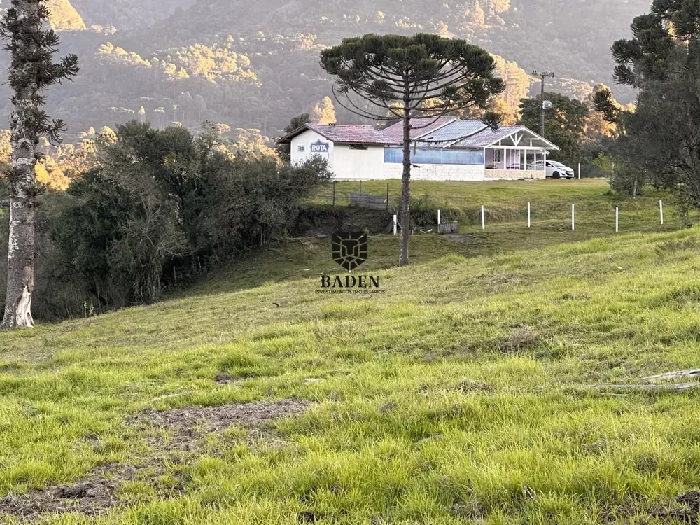 Fazenda à venda com 3 quartos, 150m² - Foto 2