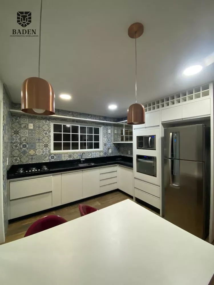 Casa, 3 quartos, 220 m² - Foto 2
