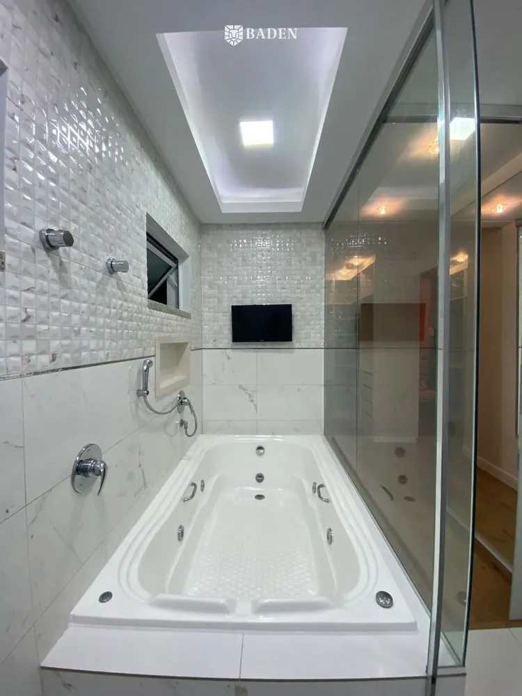 Casa, 3 quartos, 220 m² - Foto 28