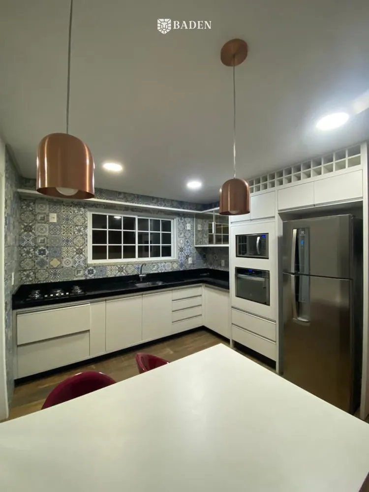 Casa, 3 quartos, 220 m² - Foto 23