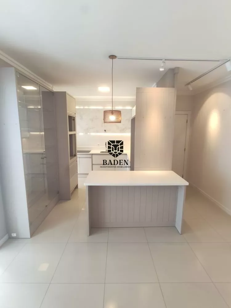 Apartamento à venda com 2 quartos, 102m² - Foto 5