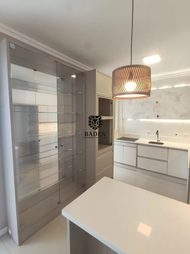 Apartamento à venda com 2 quartos, 102m² - Foto 4