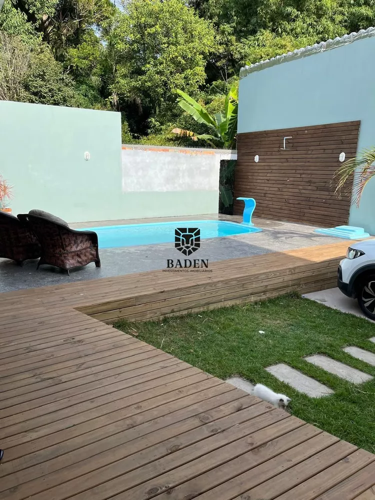 Casa à venda com 3 quartos, 360m² - Foto 1