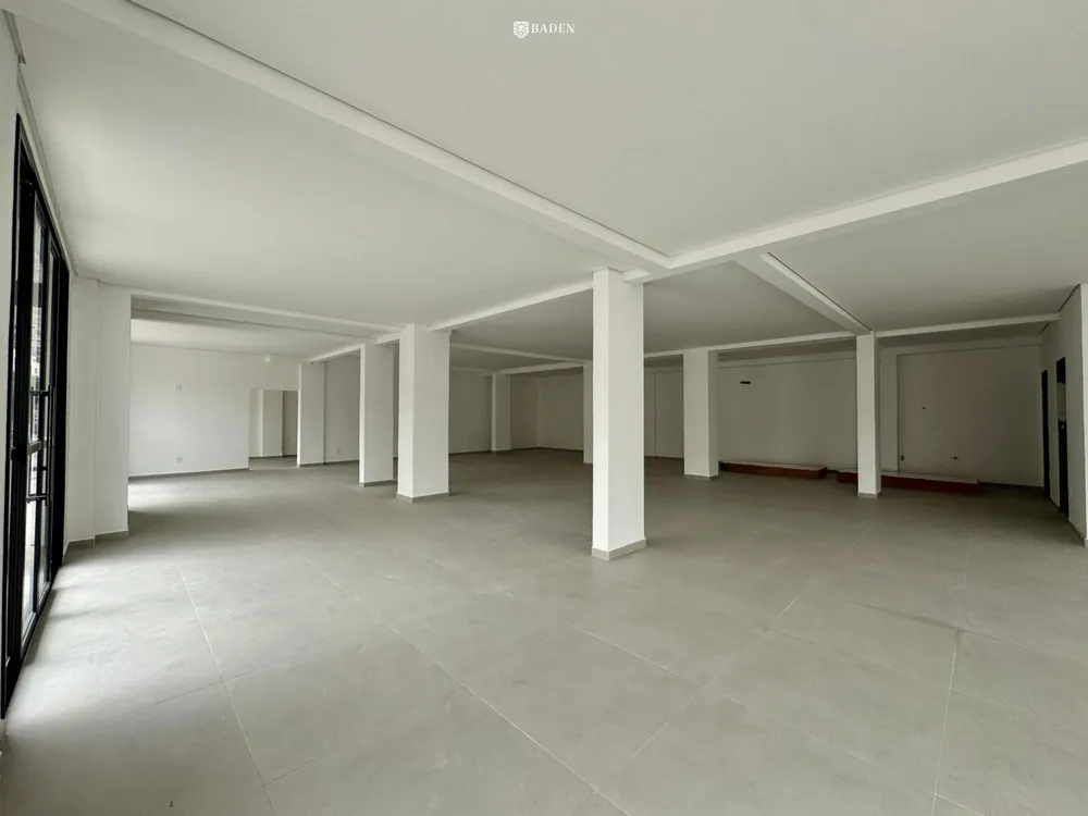Sala-Conjunto, 220 m² - Foto 1