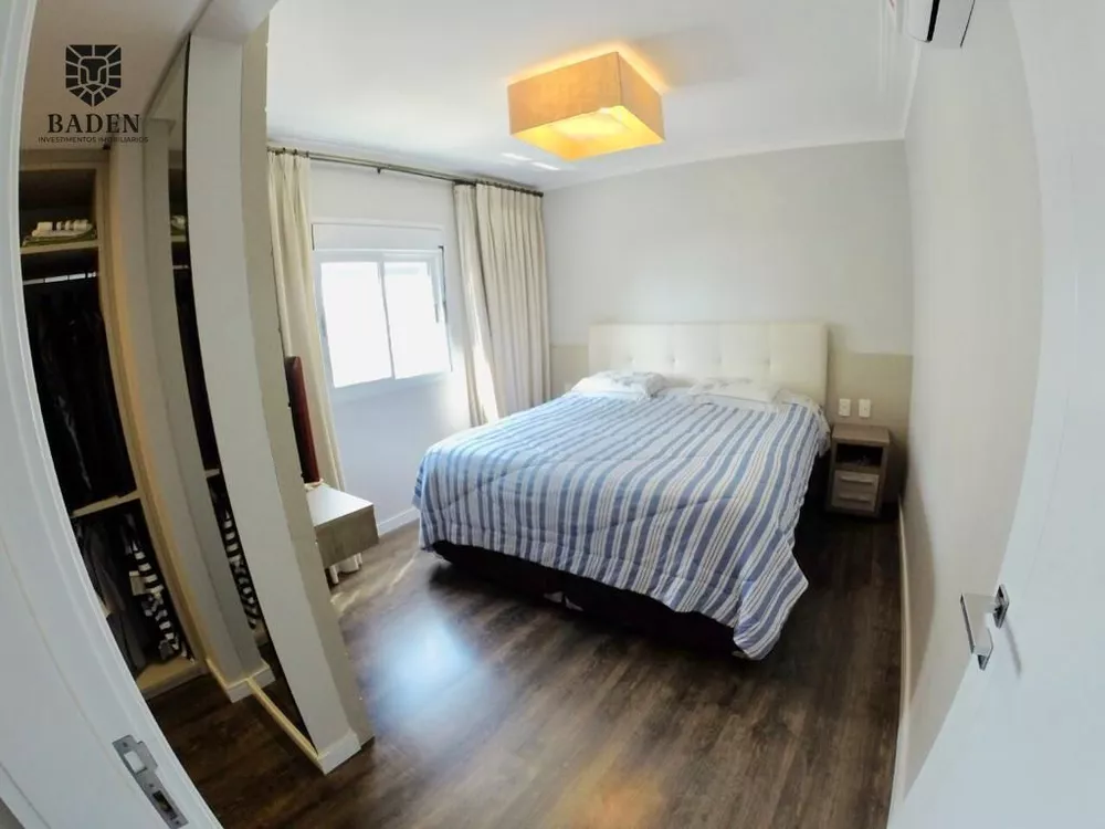 Apartamento, 3 quartos, 136 m² - Foto 2