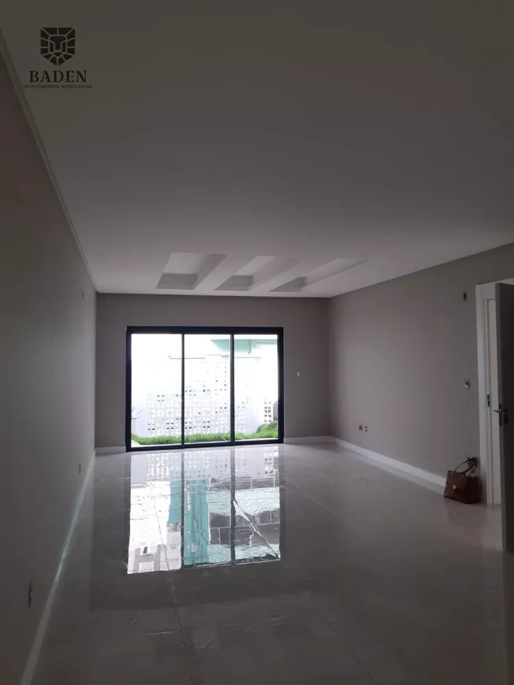 Sobrado, 3 quartos, 220 m² - Foto 2