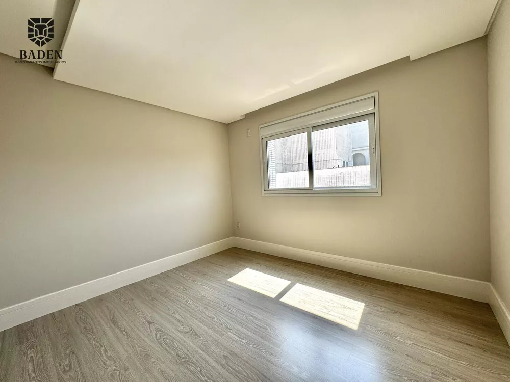 Apartamento, 4 quartos, 237 m² - Foto 1