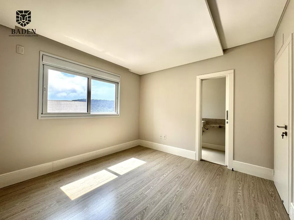 Apartamento, 4 quartos, 237 m² - Foto 3