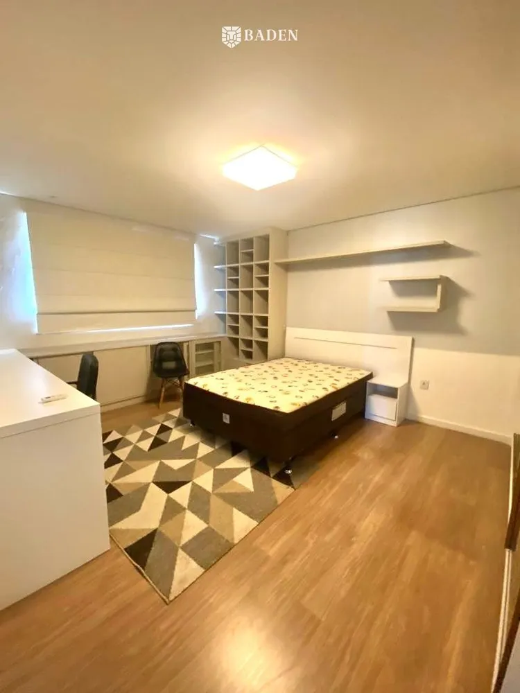 Casa, 4 quartos, 310 m² - Foto 2