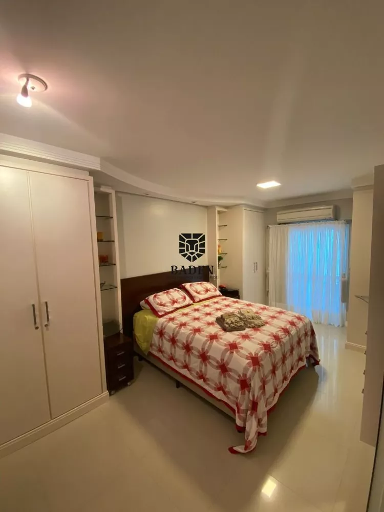 Apartamento à venda com 4 quartos, 167m² - Foto 4